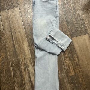 Women's Light Blue Cropped Jeans